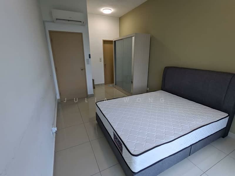 Servis Apartment untuk Disewa di Meridin Bayvue Serviced Apartment - Julia Wong - Bedroom - PropertyGuru.com.my