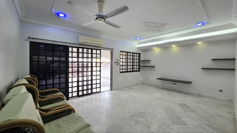 2-storey Terraced House for Sale in Taman Cahaya Bercham (Ipoh) - YY Cheah - Living Room - PropertyGuru.com.my