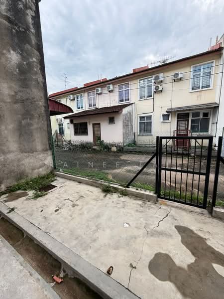 2-storey Terraced House for Sale in Bukit Indah (Iskandar Puteri (Nusajaya)) - Rainee Lai - Exterior - PropertyGuru.com.my