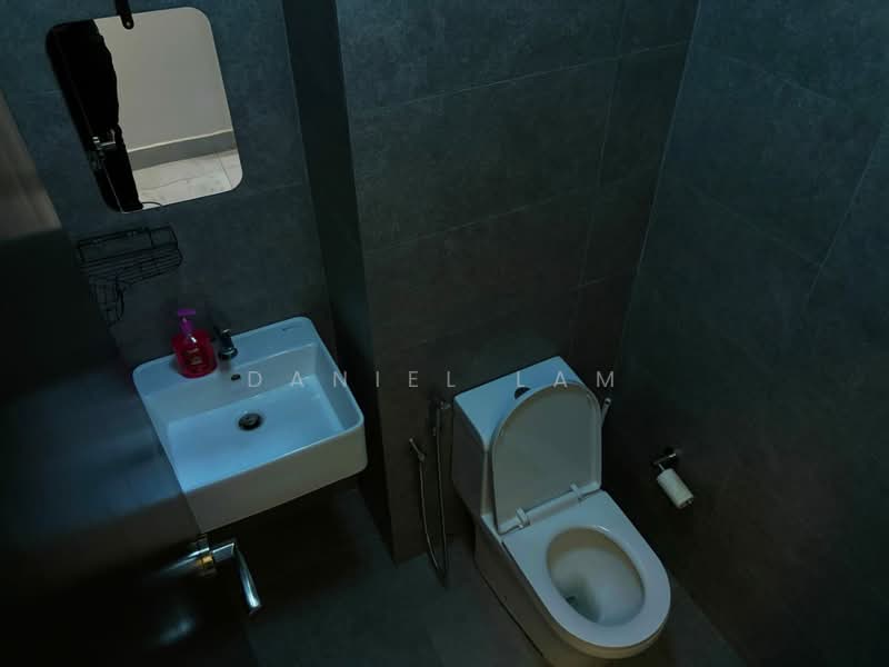 Servis Apartment untuk Disewa di The Birch - Daniel Lam - Bathroom - PropertyGuru.com.my
