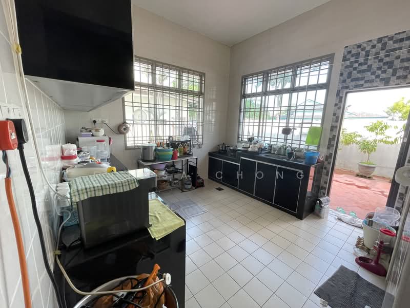 Rumah Berkembar untuk Dijual di Taman Puteri Wangsa (Ulu Tiram) - Elissa Chong - Kitchen - PropertyGuru.com.my
