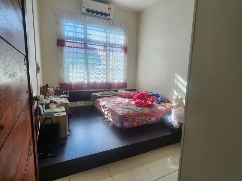 Semi-Detached House for Sale in Taman Saujana Permai (Bukit Katil) - Geoffery Wee - Bedroom - PropertyGuru.com.my