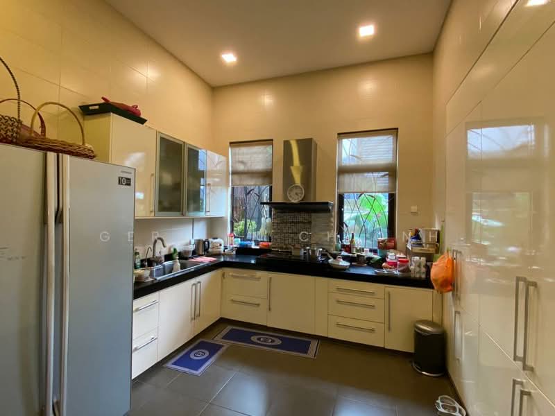 Rumah Banglo untuk Dijual di Petaling Jaya (Selangor) - Geralyn Chionh - Kitchen - PropertyGuru.com.my