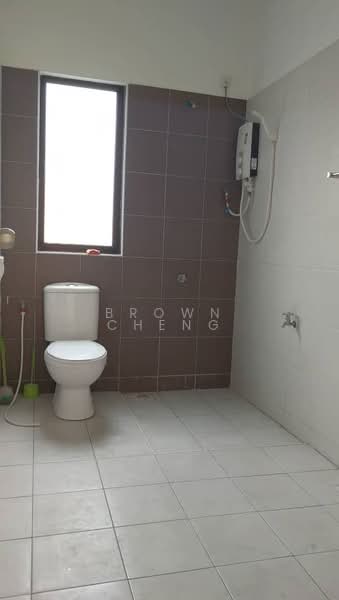 Rumah Kluster untuk Dijual di Taman Adda Heights (Tebrau) - Brown Cheng - Bathroom - PropertyGuru.com.my