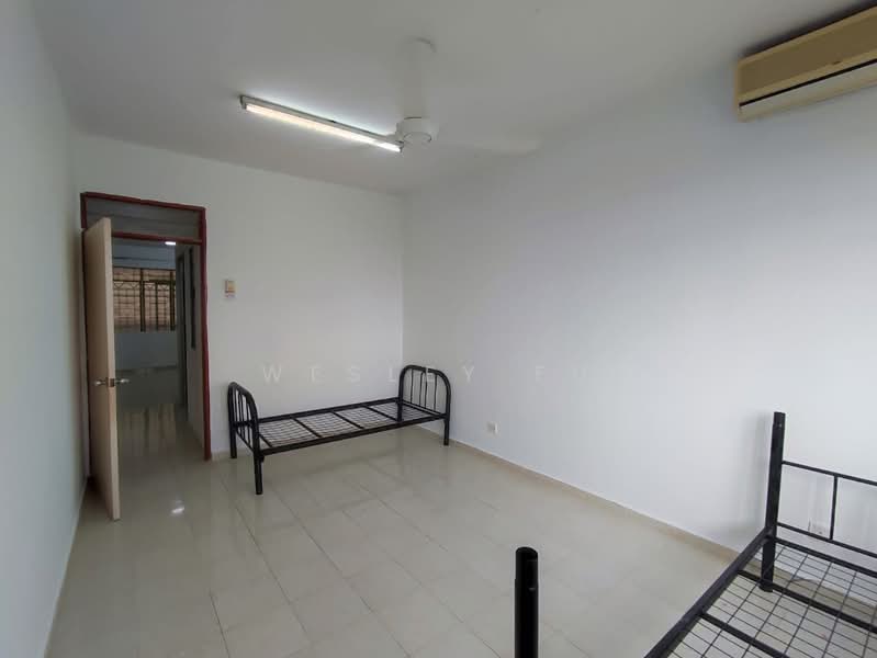 Pangsapuri untuk Dijual di Mentari Court - Wesley Fu - Bedroom - PropertyGuru.com.my