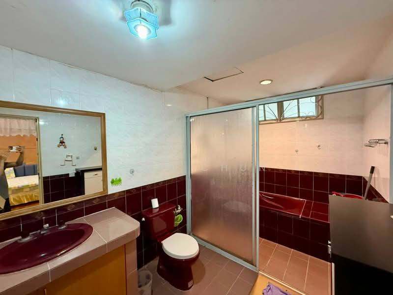 Rumah Teres 2 Tingkat untuk Disewa di Taman Pelangi (Johor Bahru) - Even Chun - Bathroom - PropertyGuru.com.my