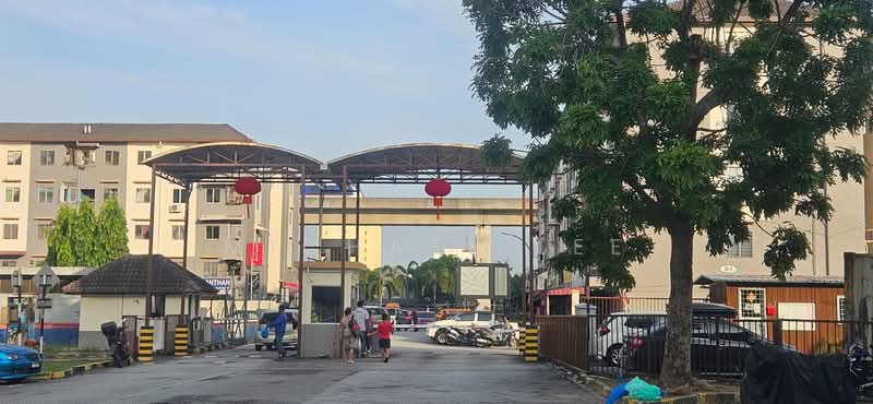 Pangsapuri untuk Dijual di Subang Perdana Goodyear Court 5 - Michael Lee - Exterior - PropertyGuru.com.my