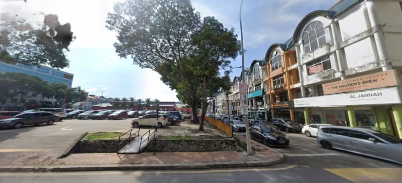 Shop for Rent in Ulu Kelang (Kuala Lumpur) - King Wha - Exterior - PropertyGuru.com.my