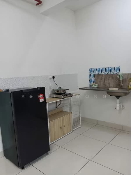 Servis Apartment untuk Disewa di De Centrum Residences - Ashley Wong - Kitchen - PropertyGuru.com.my