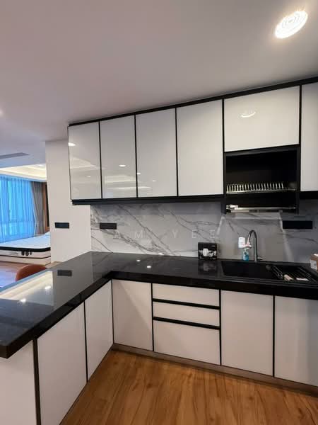 Service Residence for Sale at East Parc @ Manjalara - Sam Yee - Kitchen - PropertyGuru.com.my