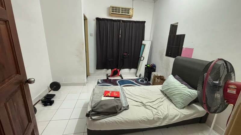 2-storey Terraced House for Sale in Bandar Tun Hussein Onn (Cheras) - Tommy Wong - Bedroom - PropertyGuru.com.my