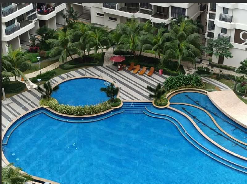 Condominium for Sale at Amberside @ Country Garden Danga Bay - Linda . - Pool - PropertyGuru.com.my
