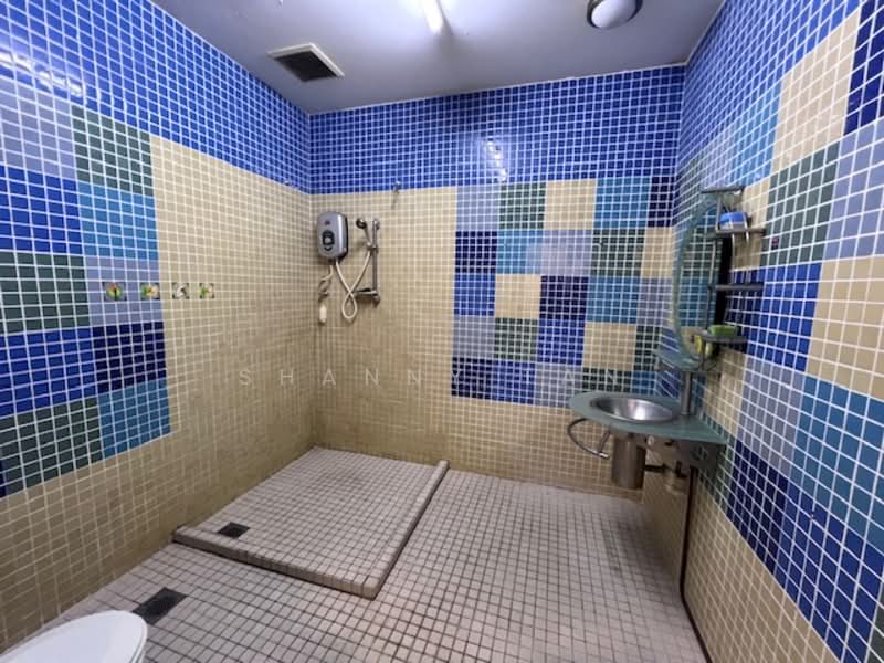 Semi-Detached House for Sale in Bandar Sungai Long (Selangor) - Shanny Tan - Bathroom - PropertyGuru.com.my