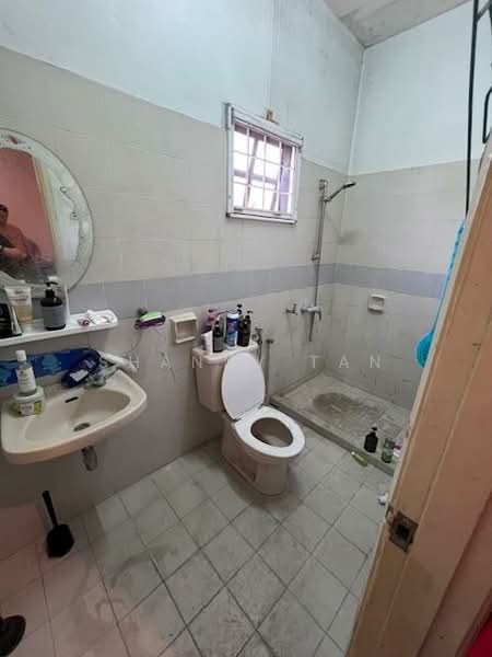Semi-Detached House for Sale in Bandar Sungai Long (Selangor) - Shanny Tan - Bathroom - PropertyGuru.com.my