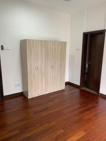 Kondominium untuk Dijual di Paraiso Residence @ The Earth - KS Wong - Bedroom - PropertyGuru.com.my