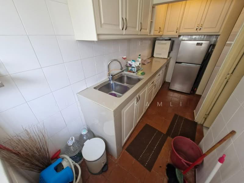 Rumah Flat untuk Dijual di PPR Desa Tun Razak - Luqman Ramli - Kitchen - PropertyGuru.com.my