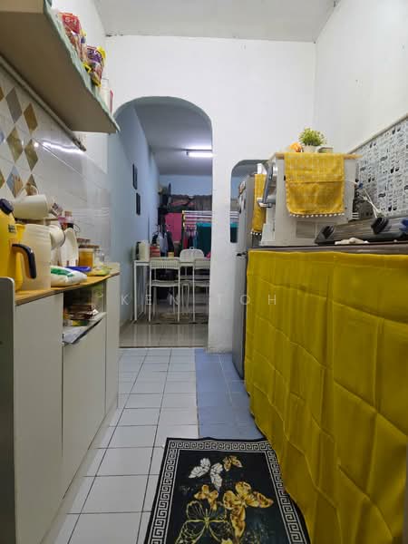 Flat for Sale at Desa Satu - Ken Toh - Kitchen - PropertyGuru.com.my