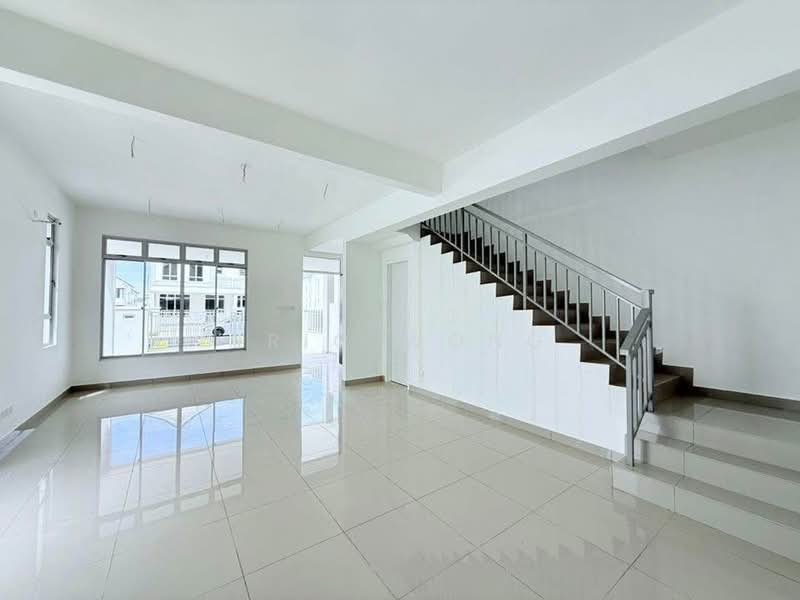 Cluster House for Rent in Johor Bahru (Johor) - Eric Wong - Living Room - PropertyGuru.com.my