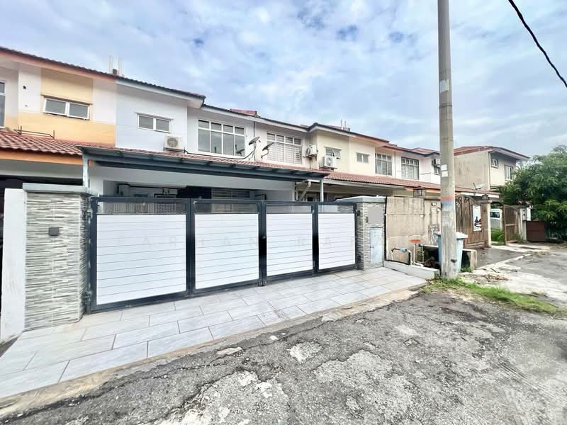Rumah Teres 2 Tingkat untuk Dijual di Saujana (Selangor) - Farhan Rafael - Exterior - PropertyGuru.com.my