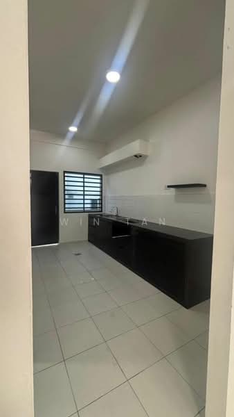 Rumah Teres 2.5 Tingkat untuk Dijual di Johor Bahru (Johor) - Win Tan - Kitchen - PropertyGuru.com.my