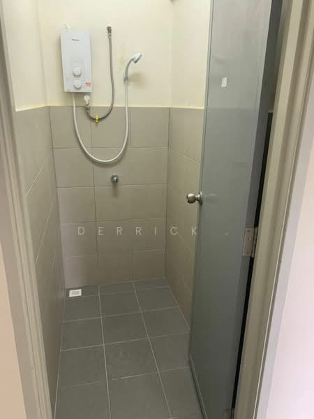 Apartment for Sale at Dua Residensi - Derrick . - Bathroom - PropertyGuru.com.my