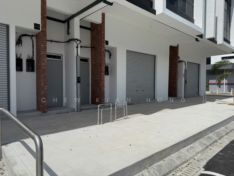 Shop / Office for Sale in Bandar Ainsdale (Seremban) - Chew Kian Hong - Exterior - PropertyGuru.com.my