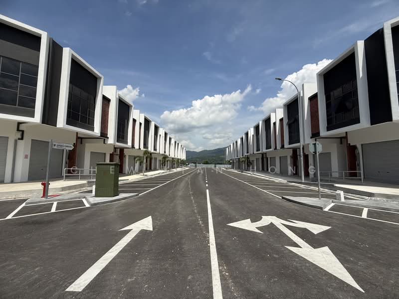 Shop / Office for Sale in Bandar Ainsdale (Seremban) - Chew Kian Hong - Exterior - PropertyGuru.com.my