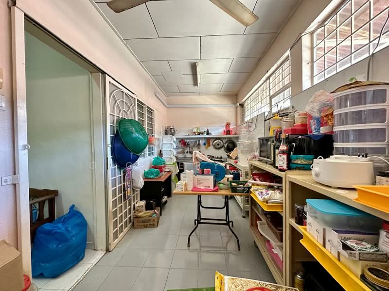 Rumah Teres 1 Tingkat untuk Dijual di Taman Pandan Mawar (Klebang) - Geoffery Wee - Kitchen - PropertyGuru.com.my