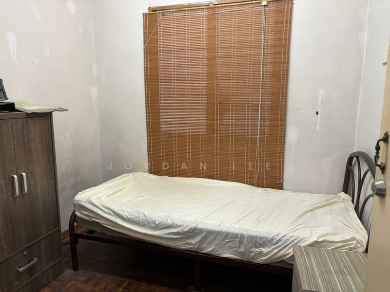 Pangsapuri untuk Dijual di Kota Laksamana Utama - Jordan Lee - Bedroom - PropertyGuru.com.my