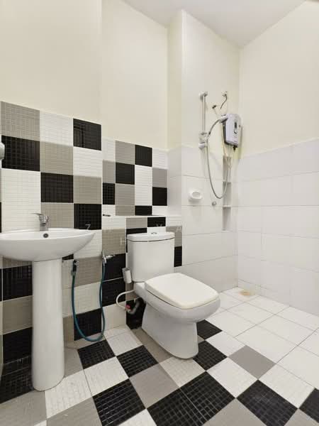 Rumah Teres 2 Tingkat untuk Dijual di Johor Bahru (Johor) - Zhi Yang Hong - Bathroom - PropertyGuru.com.my