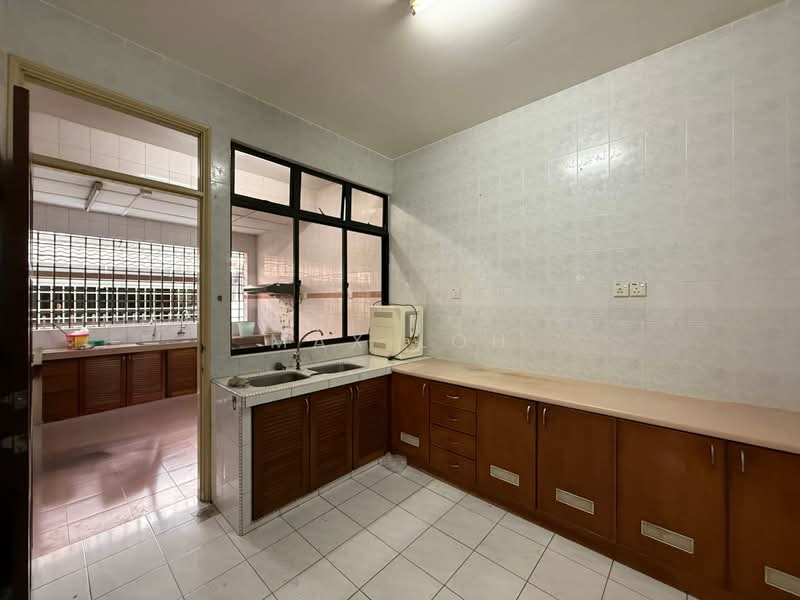 Semi-Detached House for Rent in Taman Perling (Perling) - Max Loh - Kitchen - PropertyGuru.com.my