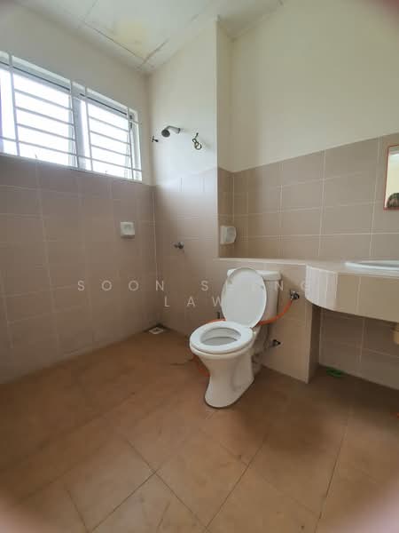 2-storey Terraced House for Sale in Taman Saujana Impian (Kajang) - Soon Sheng Law - Bathroom - PropertyGuru.com.my