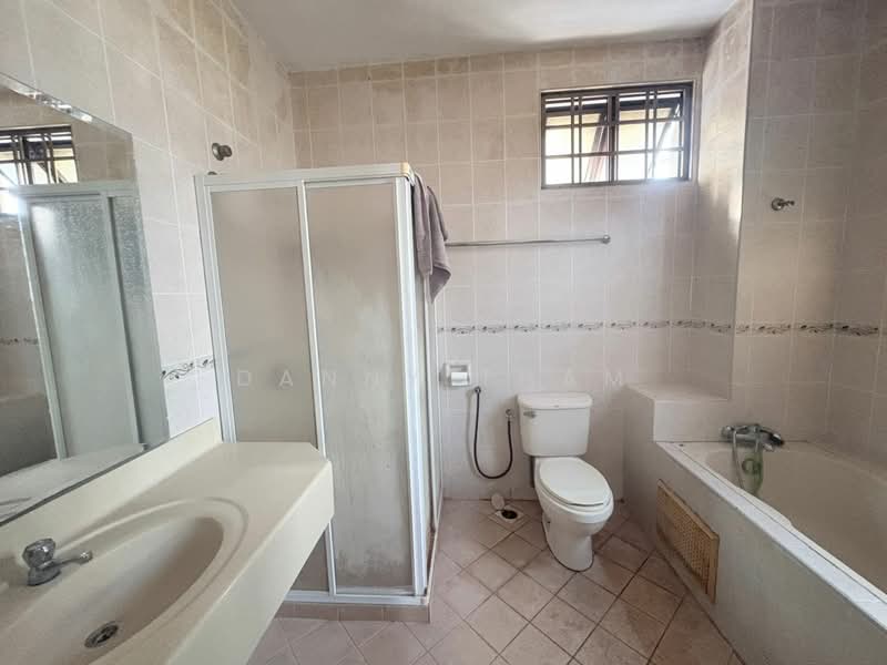 Semi-Detached House for Sale in Cheras (Selangor) - DANNY THAM - Bathroom - PropertyGuru.com.my