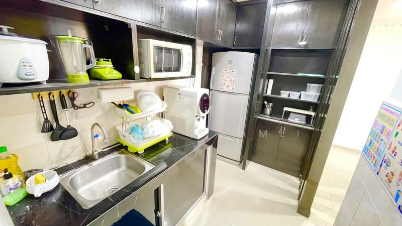 Apartment for Sale at Lumayan Apartment (Bdr Tasik Permaisuri) - Luqman Ramli - Kitchen - PropertyGuru.com.my
