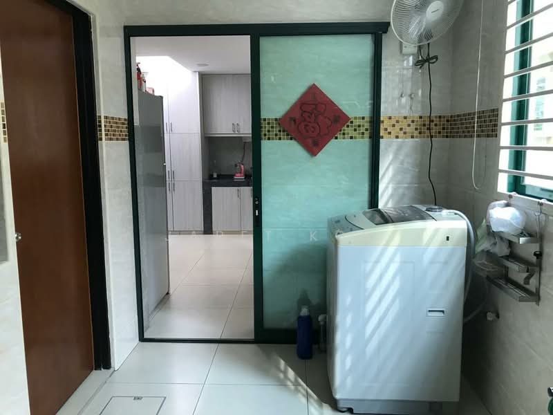 Semi-Detached House for Sale in Taman Tasik Indah Mewah (Batu) - jaret kok - Kitchen - PropertyGuru.com.my