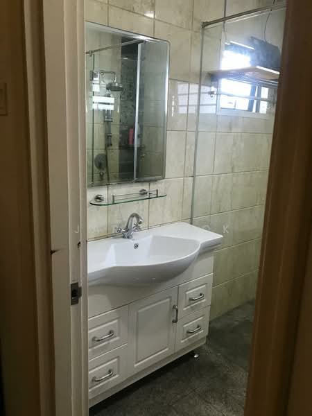 Semi-Detached House for Sale in Jalan Ipoh (Kuala Lumpur) - jaret kok - Bathroom - PropertyGuru.com.my