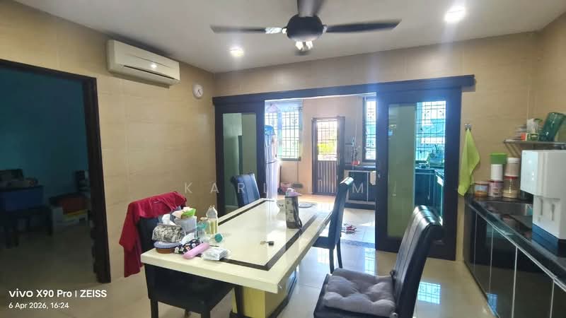 Rumah Teres 2 Tingkat untuk Dijual di Taman Molek (Johor Bahru) - Karl Lim - Dining Room - PropertyGuru.com.my