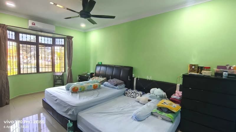 Rumah Teres 2 Tingkat untuk Dijual di Taman Molek (Johor Bahru) - Karl Lim - Bedroom - PropertyGuru.com.my