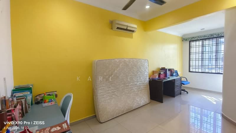 Rumah Teres 2 Tingkat untuk Dijual di Taman Molek (Johor Bahru) - Karl Lim - Study - PropertyGuru.com.my