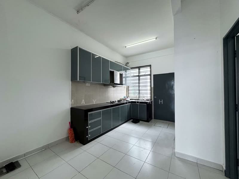 2-storey Terraced House for Sale in Senai (Kulai) - May Chuah - Kitchen - PropertyGuru.com.my