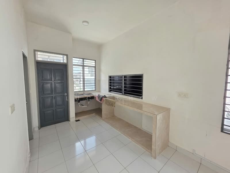 2-storey Terraced House for Rent in M Residence (Rawang) - Lucy Chow - Kitchen - PropertyGuru.com.my