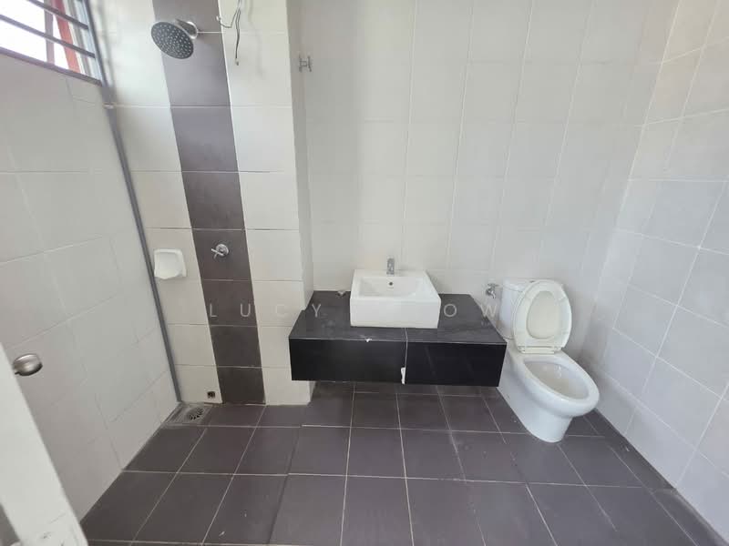 2-storey Terraced House for Rent in M Residence (Rawang) - Lucy Chow - Bathroom - PropertyGuru.com.my