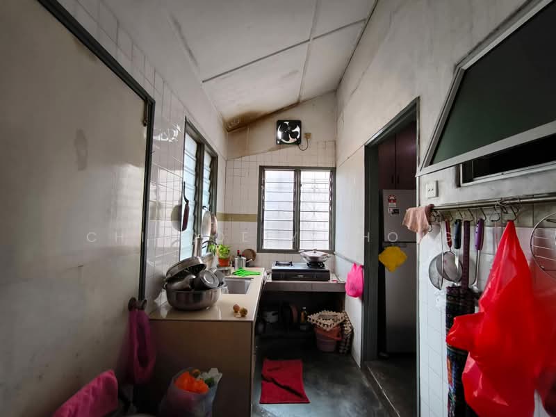 2-storey Terraced House for Sale in Taman Seraya (Ampang) - Chinddeey Khong - Kitchen - PropertyGuru.com.my