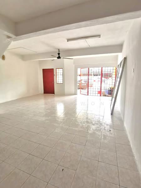 Rumah Teres 2 Tingkat untuk Disewa di Taman Sentosa (Klang) - Tabris Wong - Living Room - PropertyGuru.com.my