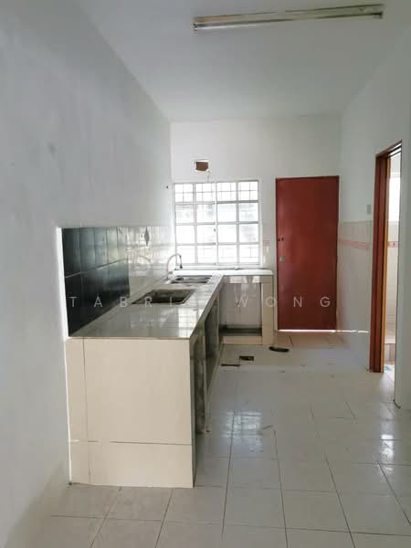 Rumah Teres 2 Tingkat untuk Disewa di Taman Sentosa (Klang) - Tabris Wong - Kitchen - PropertyGuru.com.my