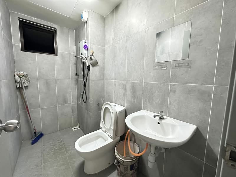 Condominium for Rent at Avia Plus, Bandar Country Homes - Lucy Chow - Bathroom - PropertyGuru.com.my