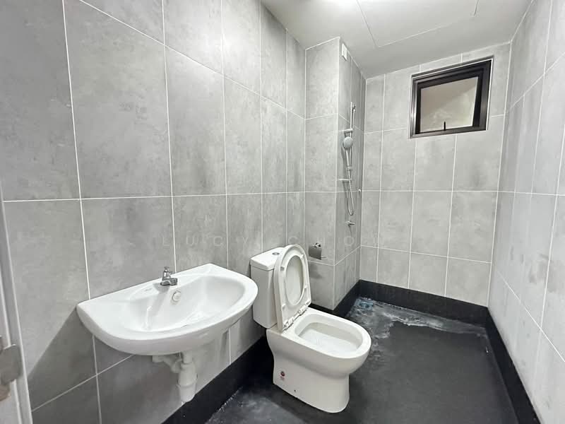 Condominium for Rent at Avia Plus, Bandar Country Homes - Lucy Chow - Bathroom - PropertyGuru.com.my
