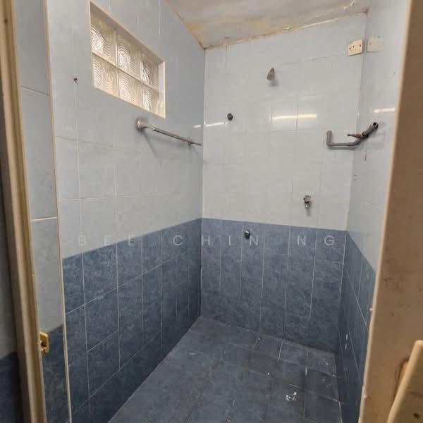 1-storey Terraced House for Sale in Taman Skyline (Jalan Klang Lama (Old Klang Road)) - Bee Chin Ng - Bathroom - PropertyGuru.com.my