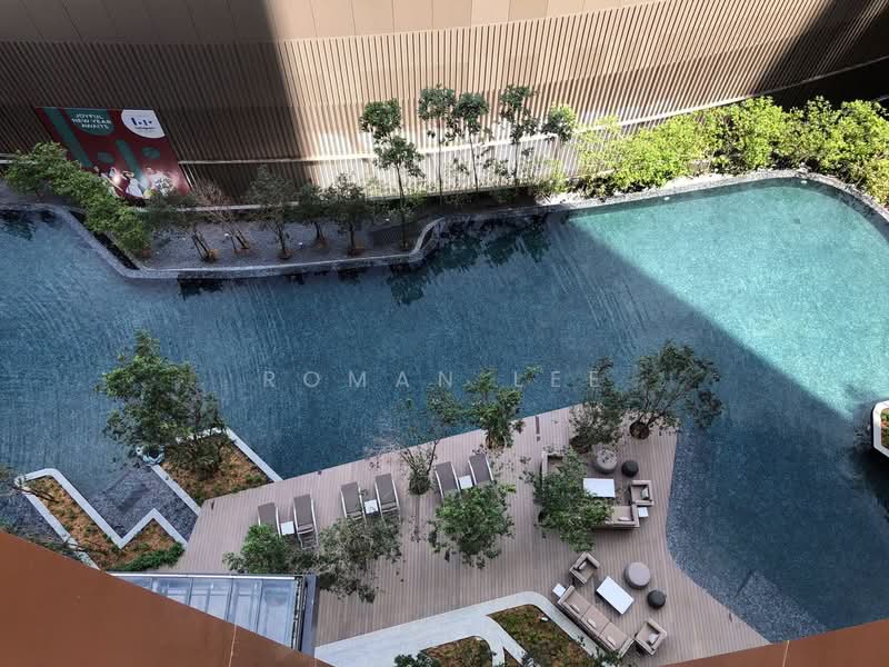 Servis Apartment untuk Disewa di Arcoris Residences - Roman Lee - Pool - PropertyGuru.com.my