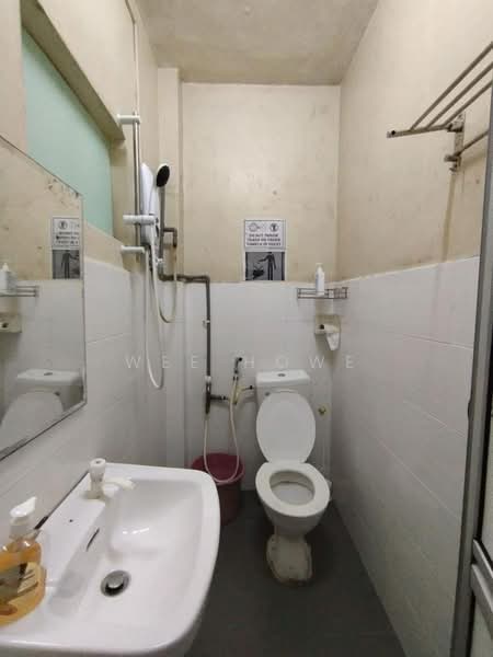 Commercial Bungalow for Rent in Taman Melodies (Johor Bahru) - Wee Howe - Bathroom - PropertyGuru.com.my